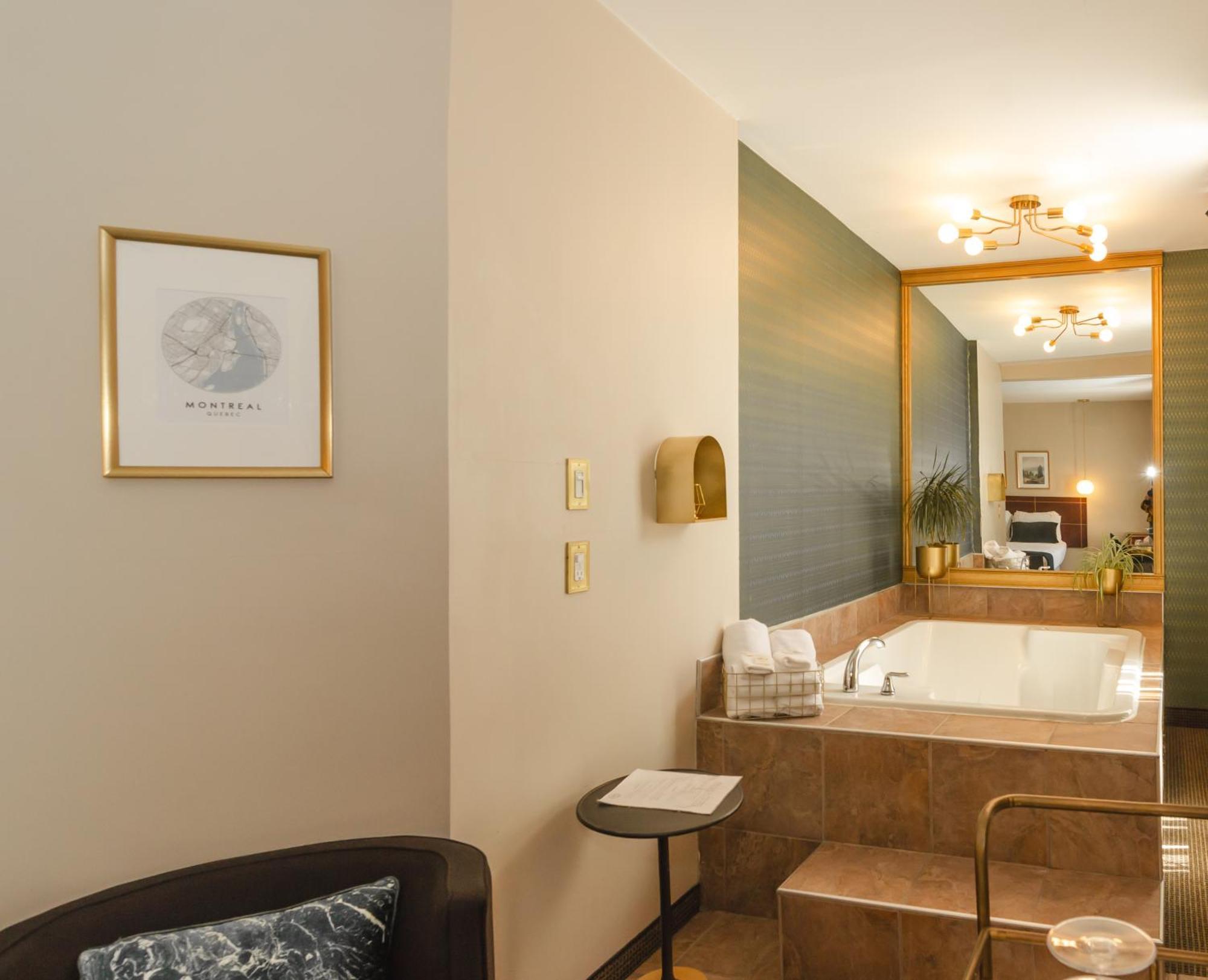 Dorion Hotel